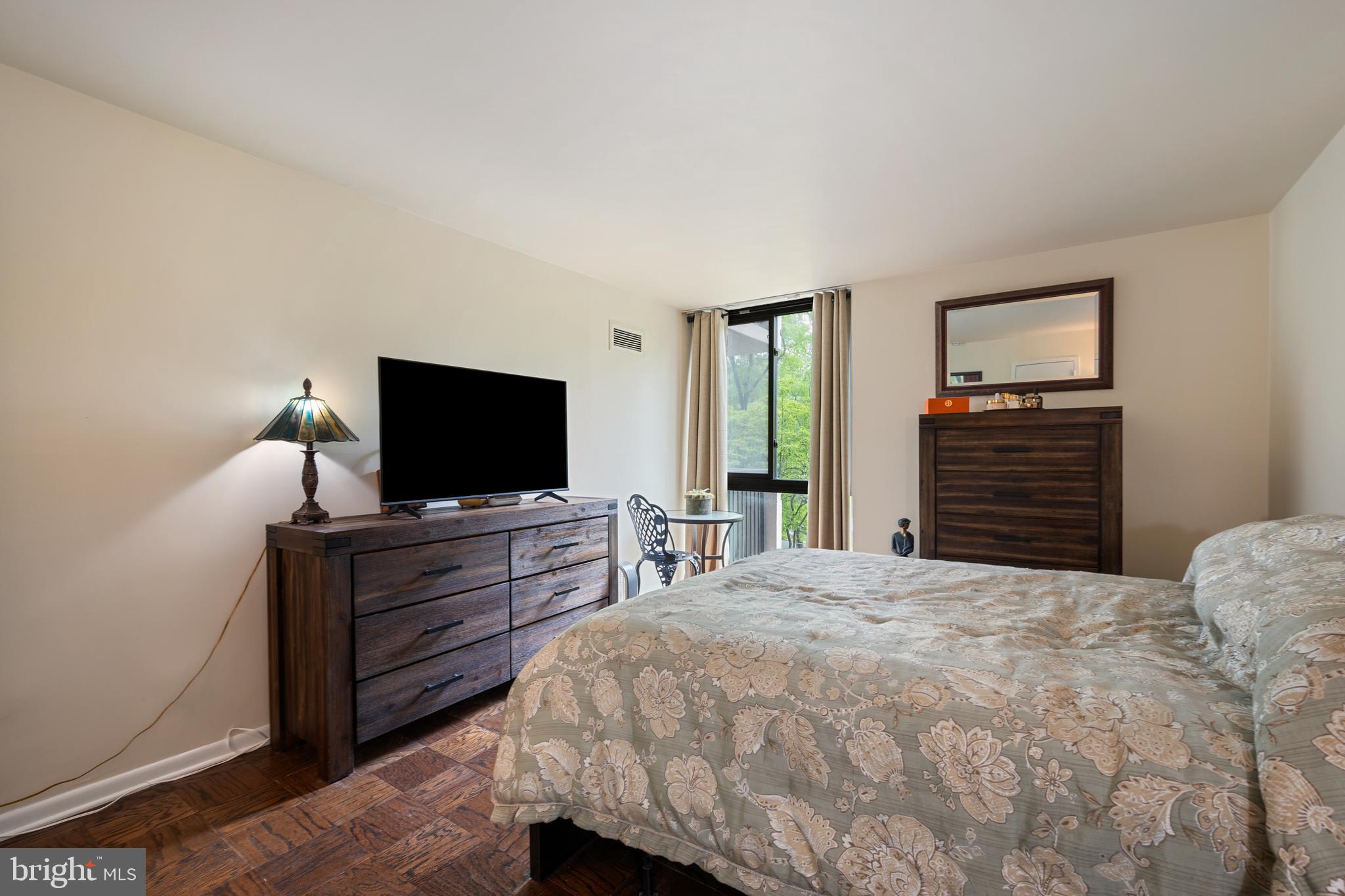 4620 N PARK AVENUE 305W