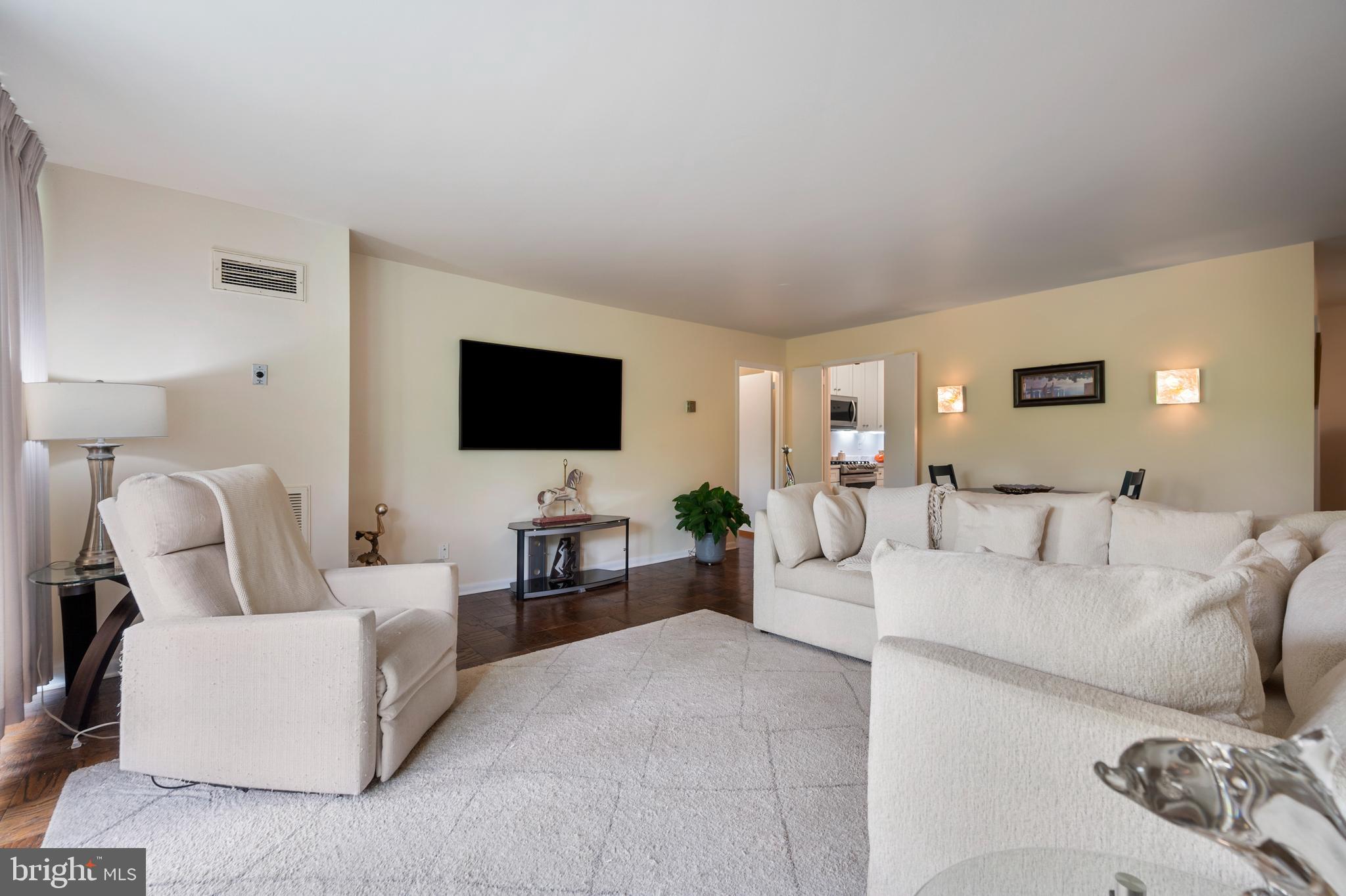 4620 N PARK AVENUE 305W