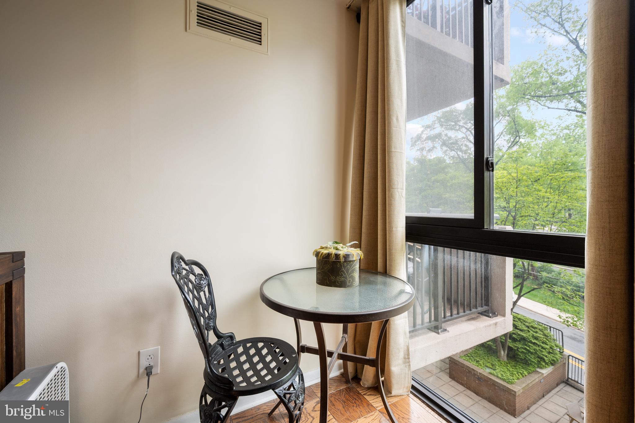 4620 N PARK AVENUE 305W