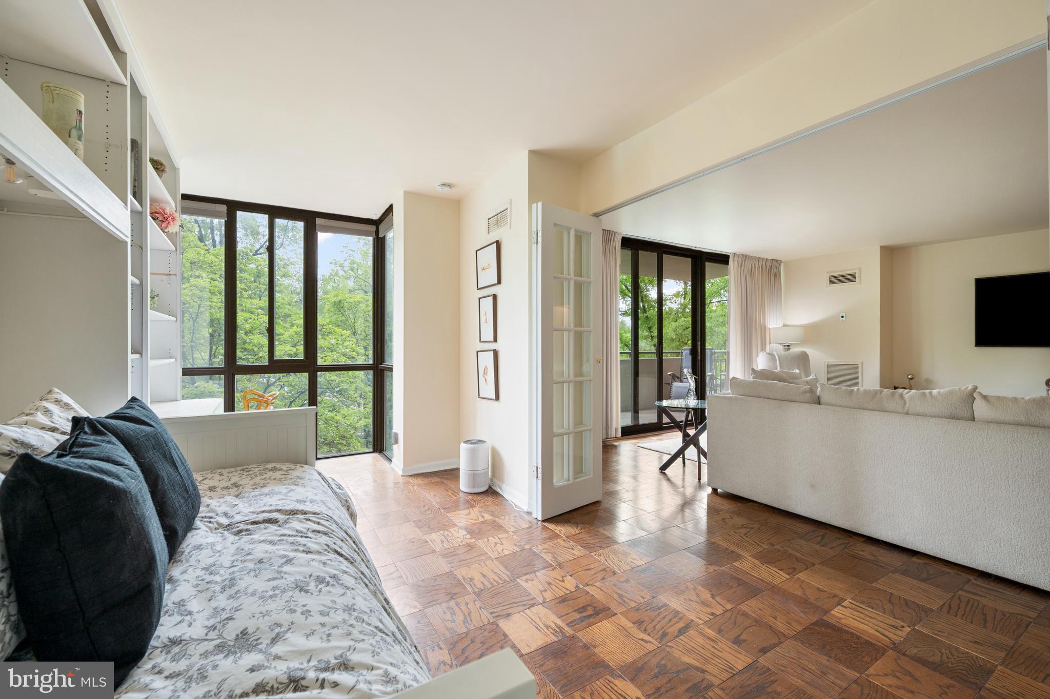 4620 N PARK AVENUE 305W