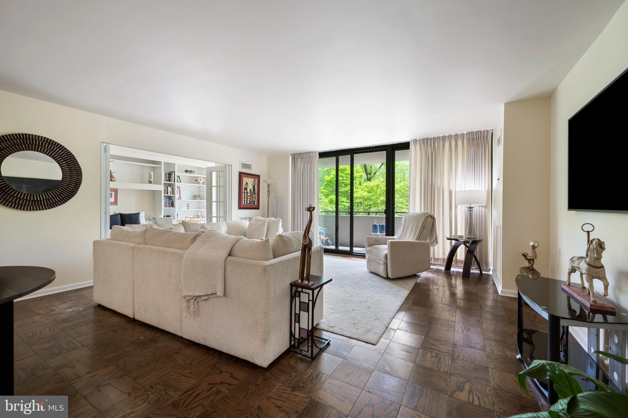 4620 N PARK AVENUE 305W