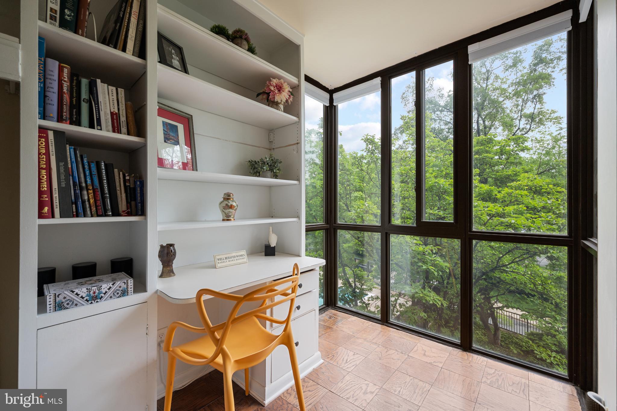 4620 N PARK AVENUE 305W