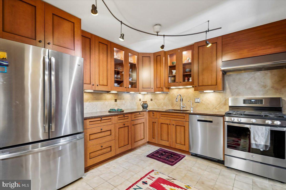 4620 N PARK AVENUE 1205 E