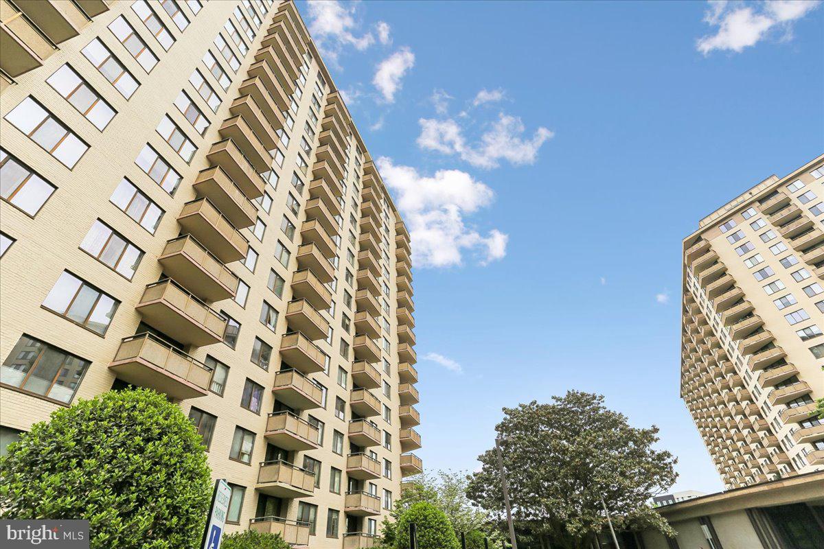 5225 POOKS HILL ROAD 826N