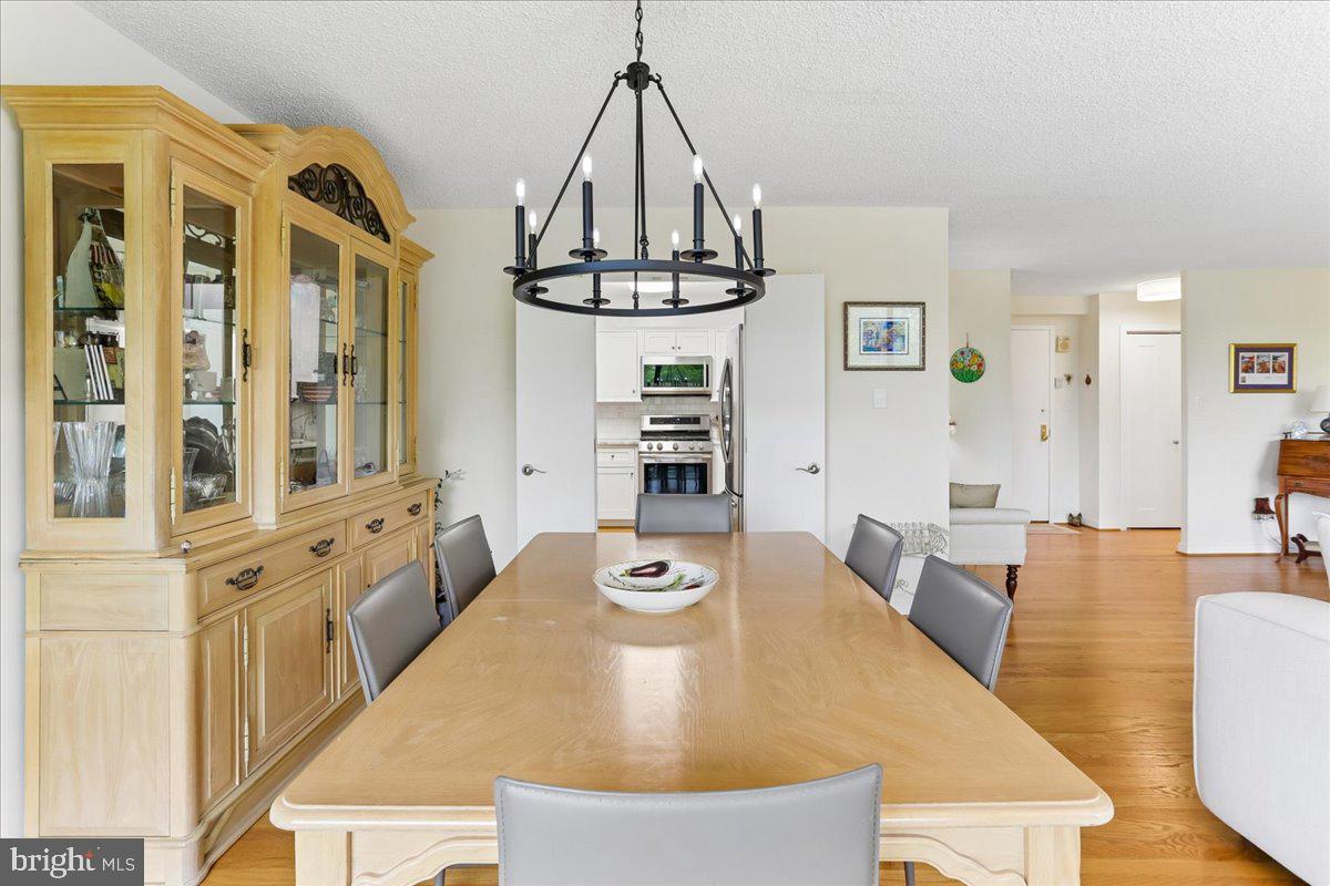 5225 POOKS HILL ROAD 826N