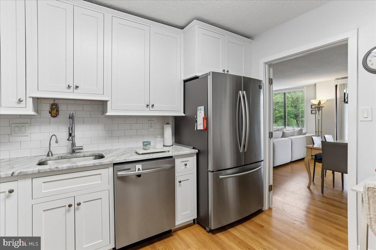 5225 POOKS HILL ROAD 826N