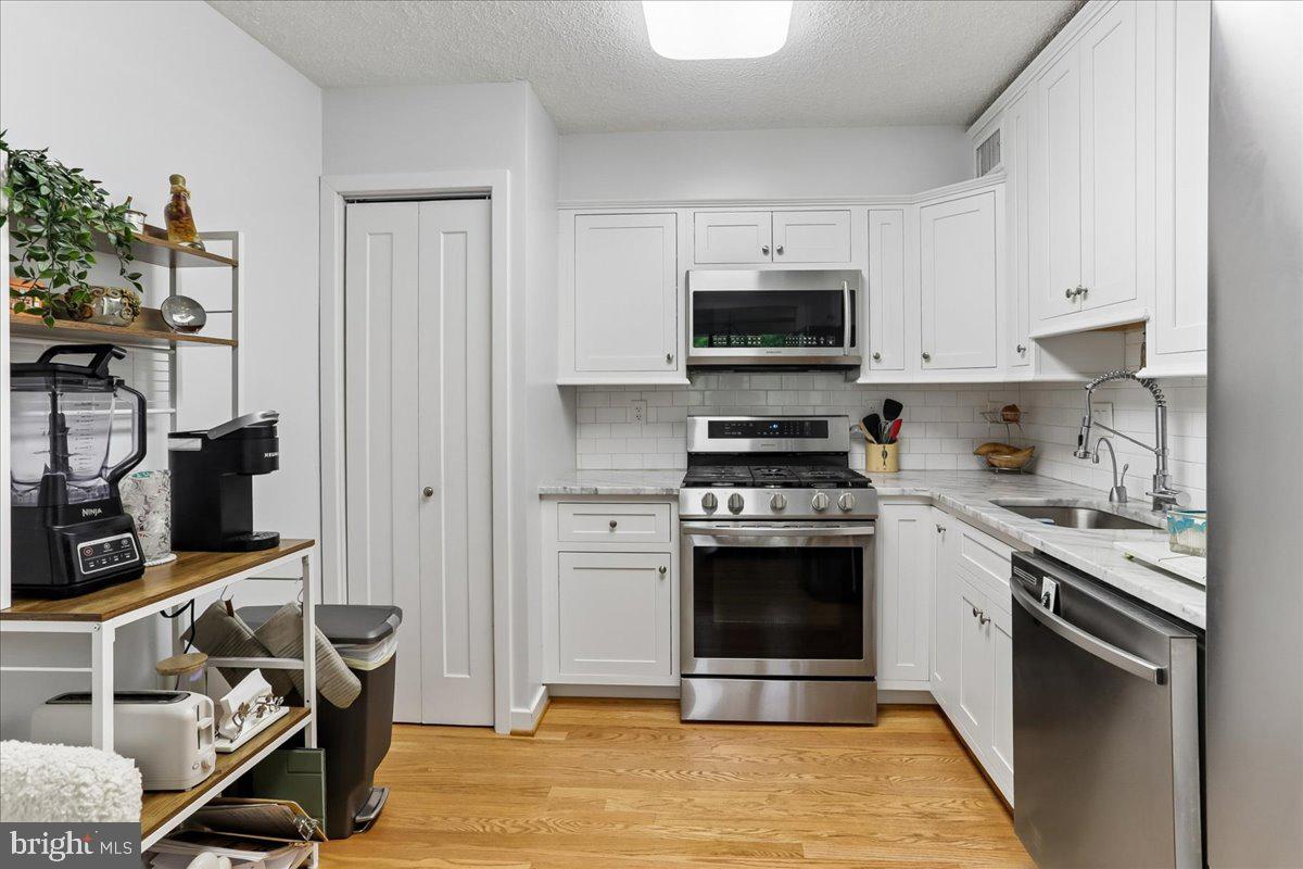 5225 POOKS HILL ROAD 826N