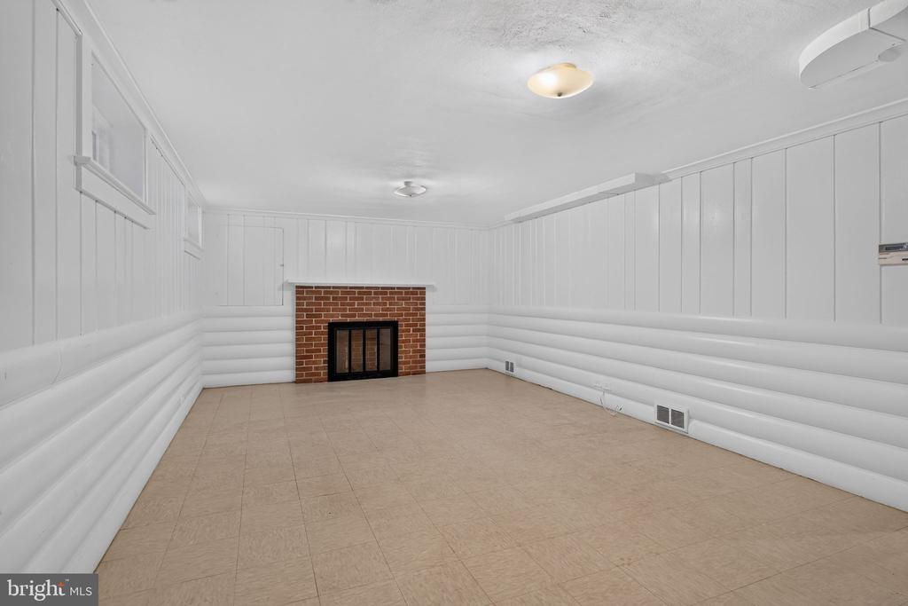 8112 RAYBURN ROAD
