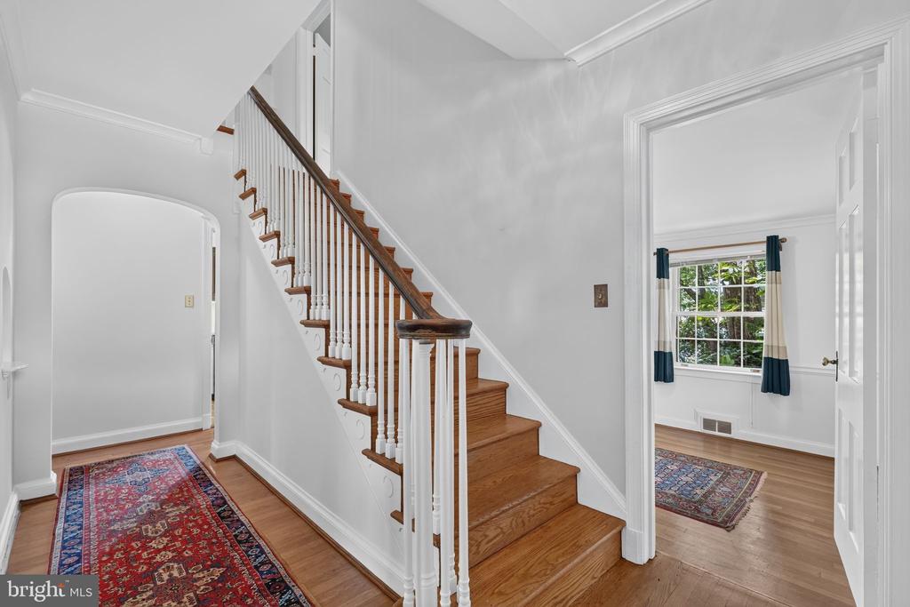 8112 RAYBURN ROAD
