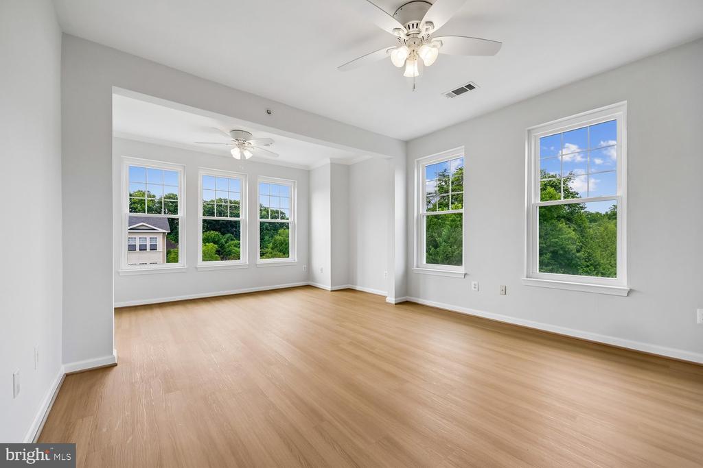301 HIGH GABLES DRIVE Unit: 402