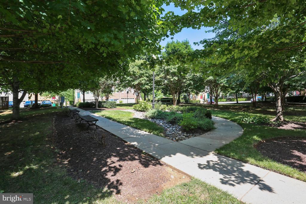 301 HIGH GABLES DRIVE Unit: 402