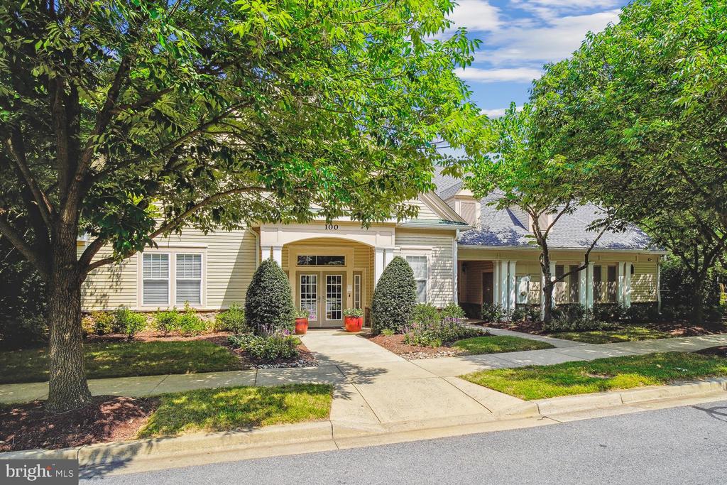 301 HIGH GABLES DRIVE Unit: 402