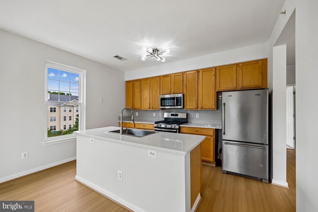 301 HIGH GABLES DRIVE Unit: 402