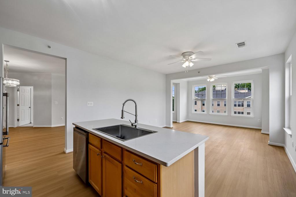 301 HIGH GABLES DRIVE Unit: 402