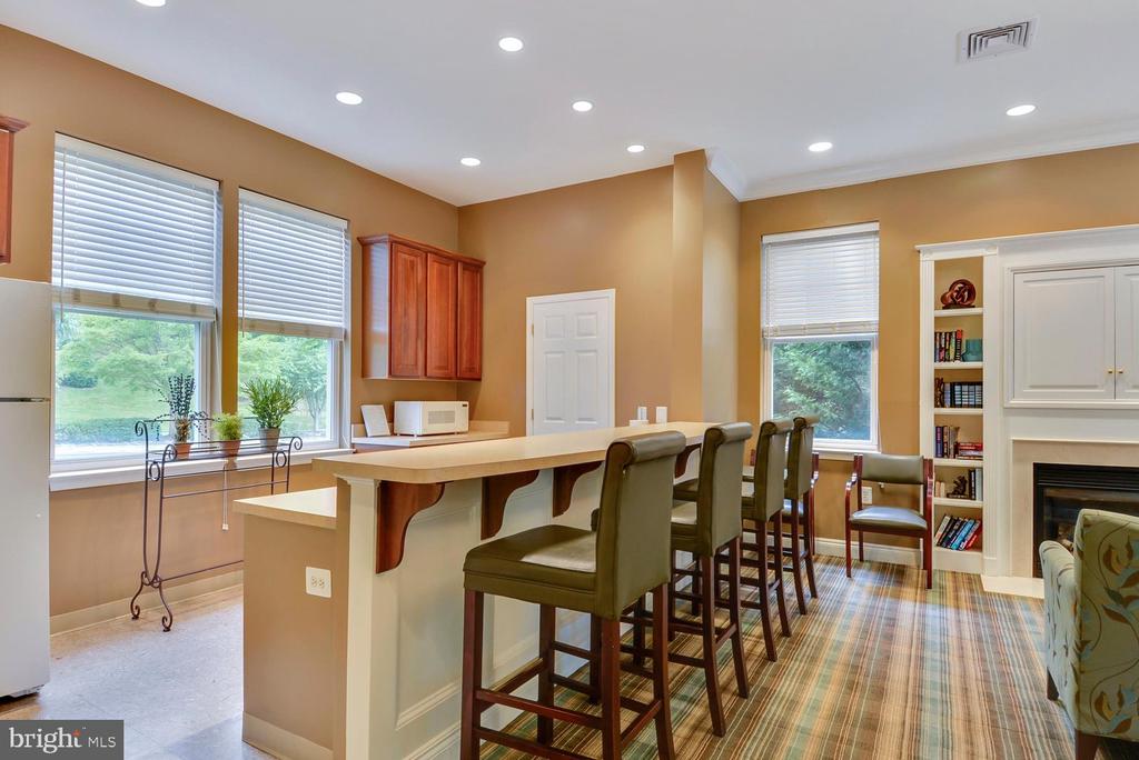 301 HIGH GABLES DRIVE Unit: 402