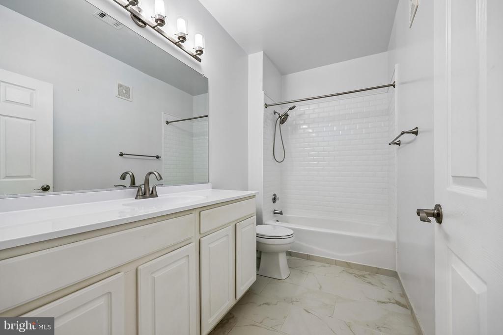301 HIGH GABLES DRIVE Unit: 402