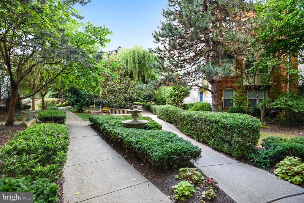 301 HIGH GABLES DRIVE Unit: 402