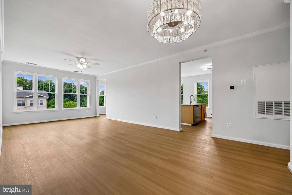 301 HIGH GABLES DRIVE Unit: 402