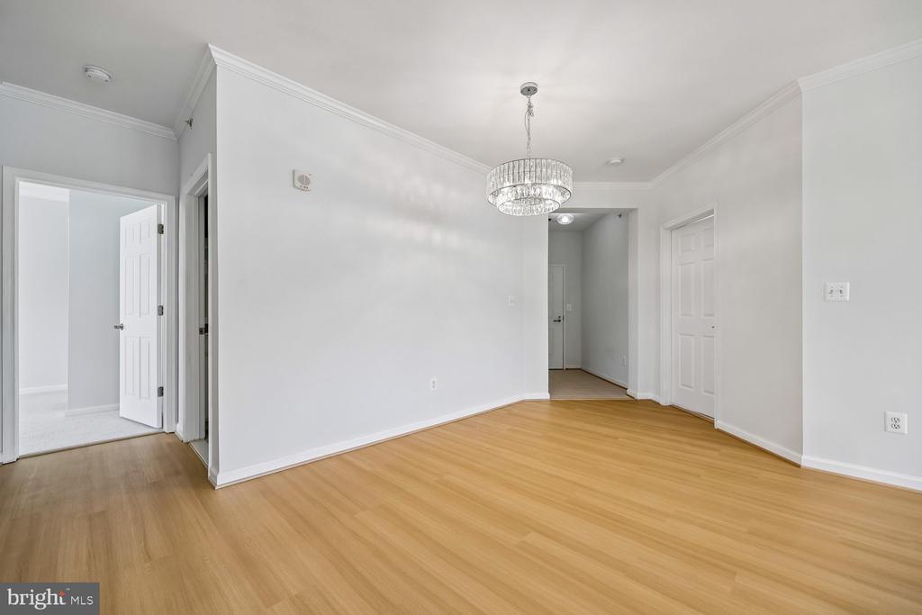 301 HIGH GABLES DRIVE Unit: 402