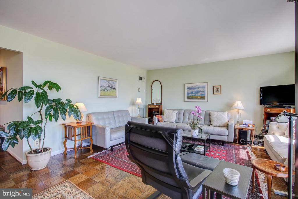 4620 N PARK AVENUE Unit: 604E