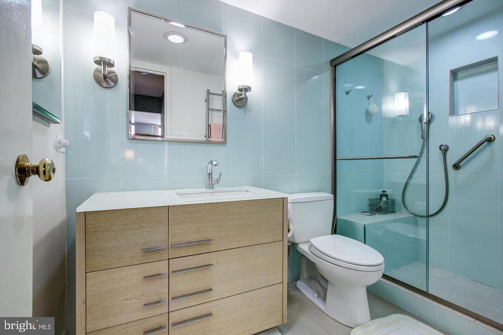 4620 N PARK AVENUE Unit: 604E