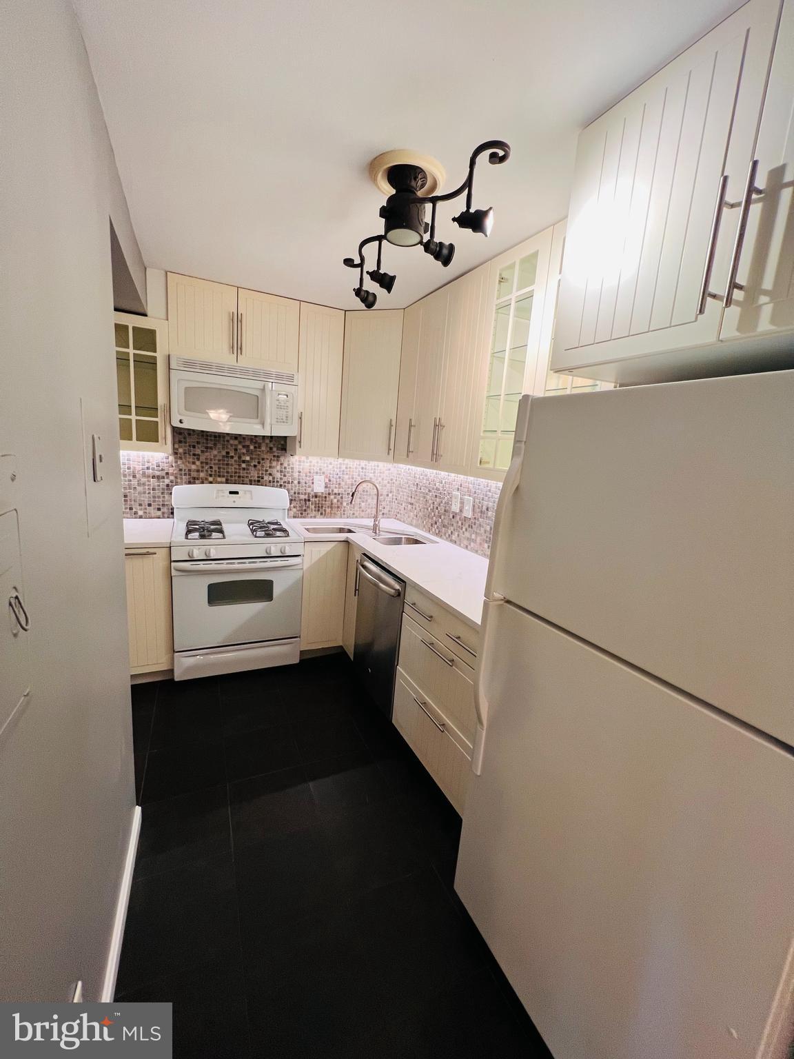 5974 Westchester Park Dr #T