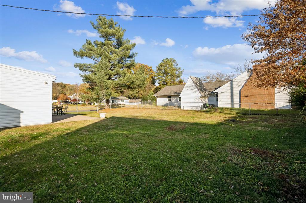 2811 BIRDSEYE LANE