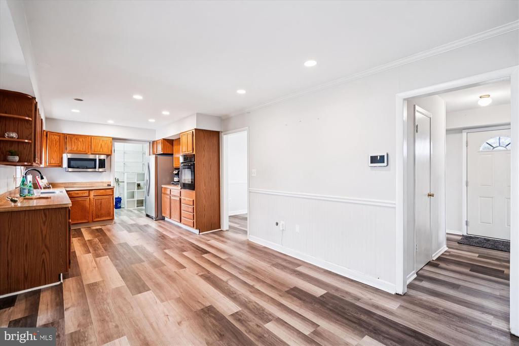 2811 BIRDSEYE LANE