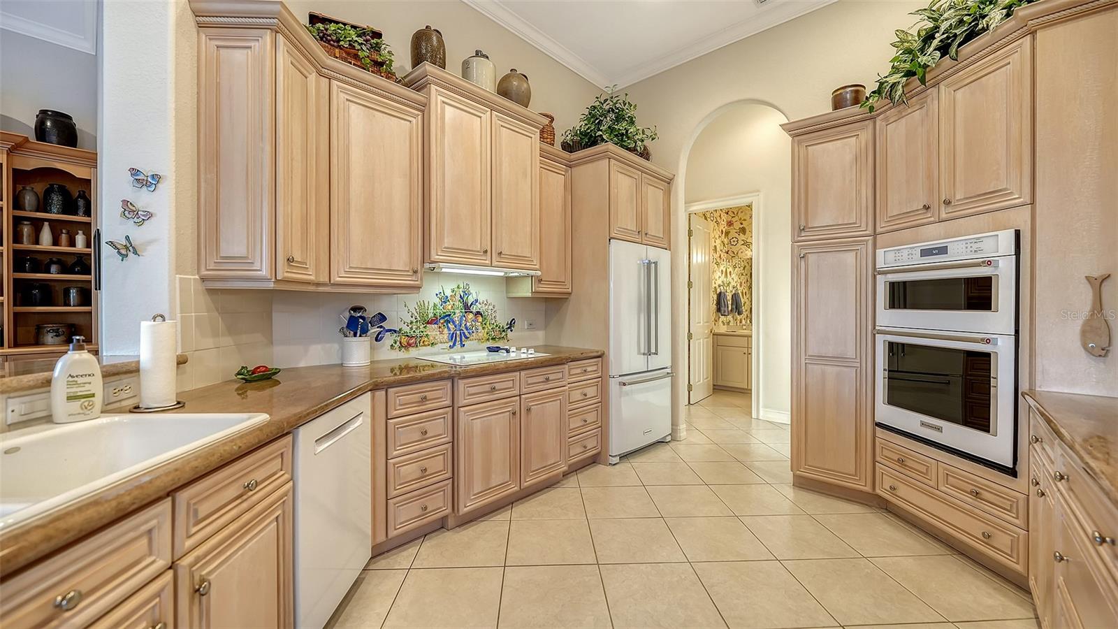 480 ORISKANY CT