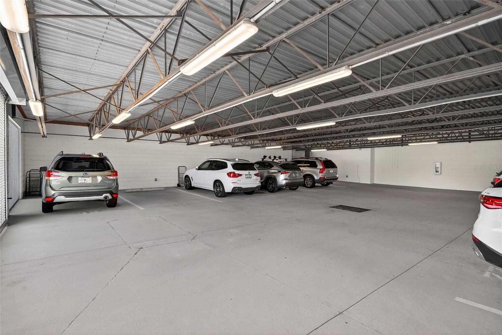 711 S PALM AVE #302