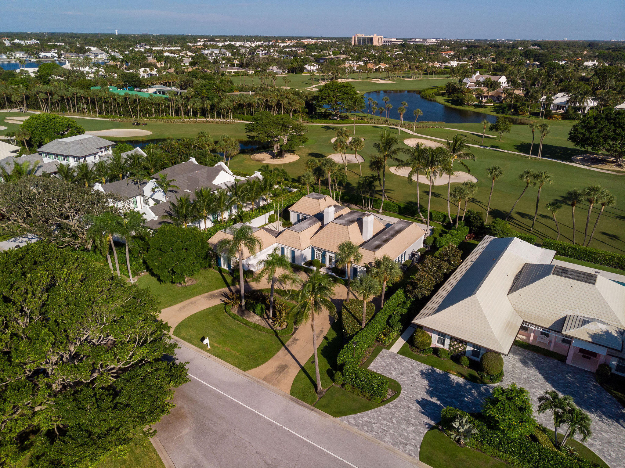 971 LAKE HOUSE Drive