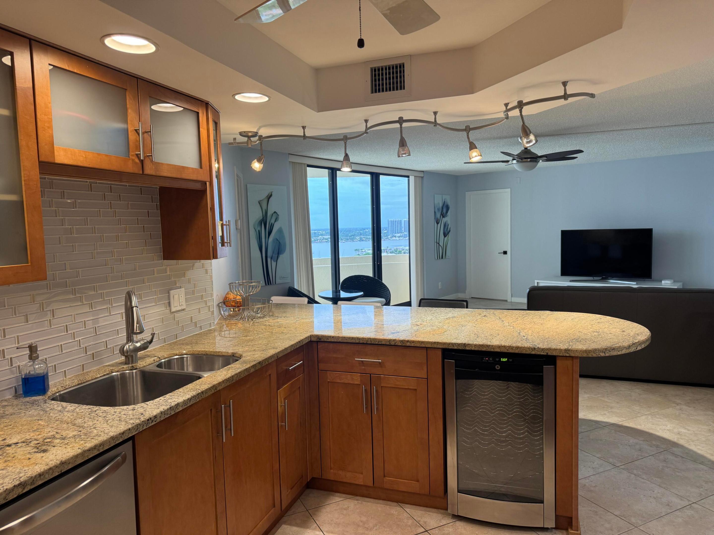 2800 N OCEAN Drive A-22B