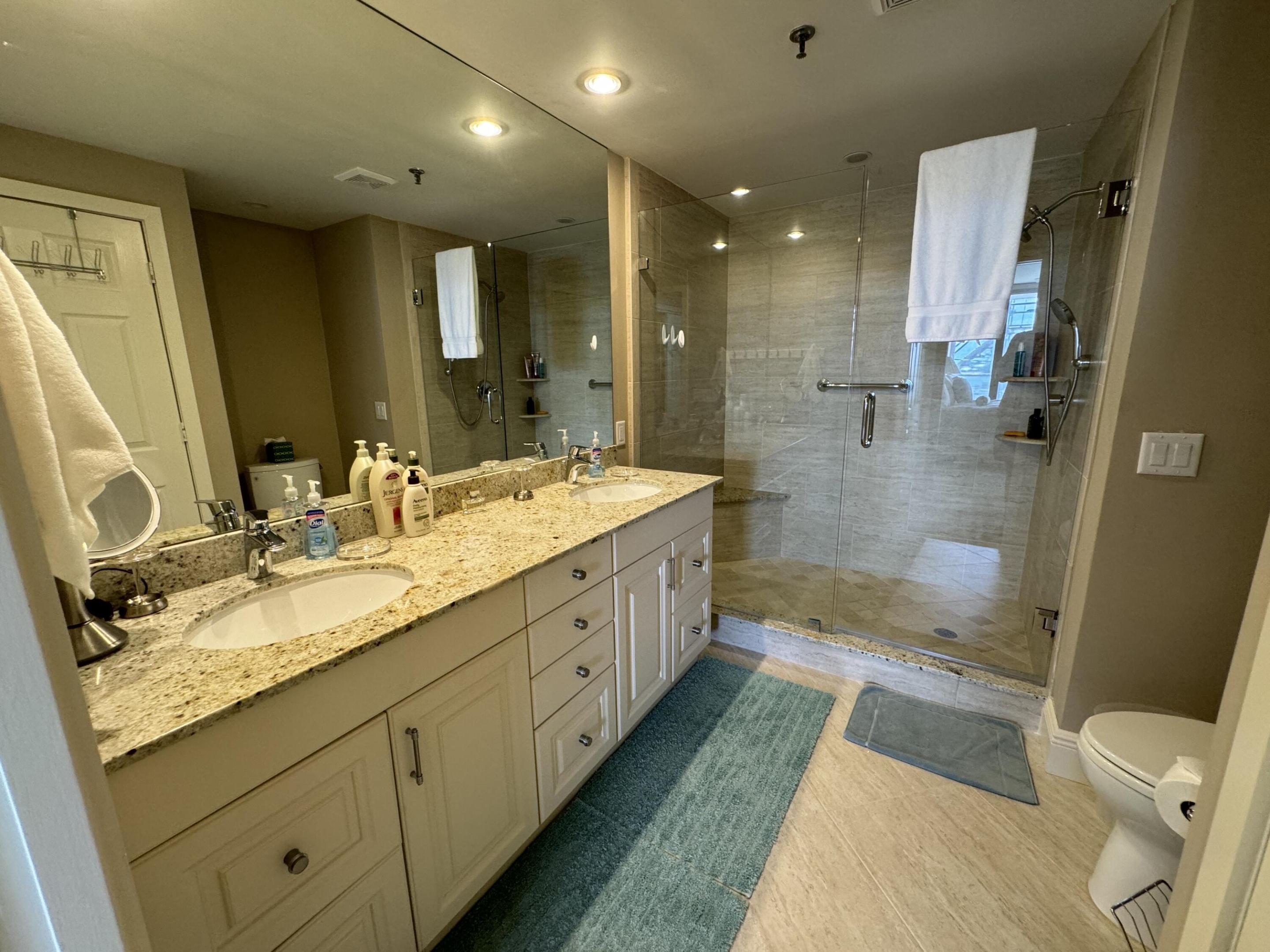 11370 Twelve Oaks Way 315