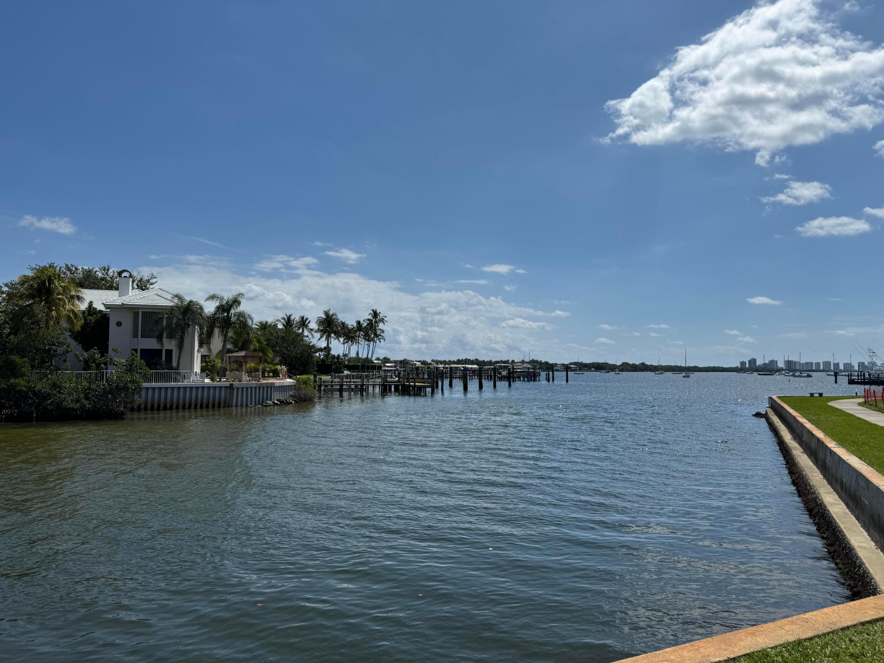 11370 Twelve Oaks Way 315