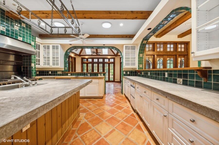 12234 Seaward Drive W