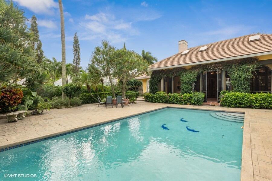 12234 Seaward Drive W