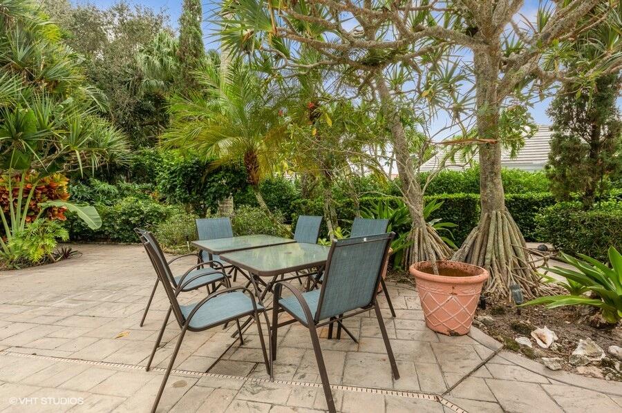 12234 Seaward Drive W