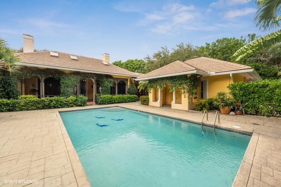 12234 Seaward Drive W