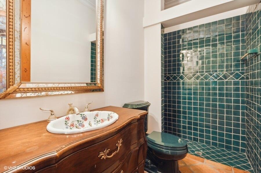 12234 Seaward Drive W