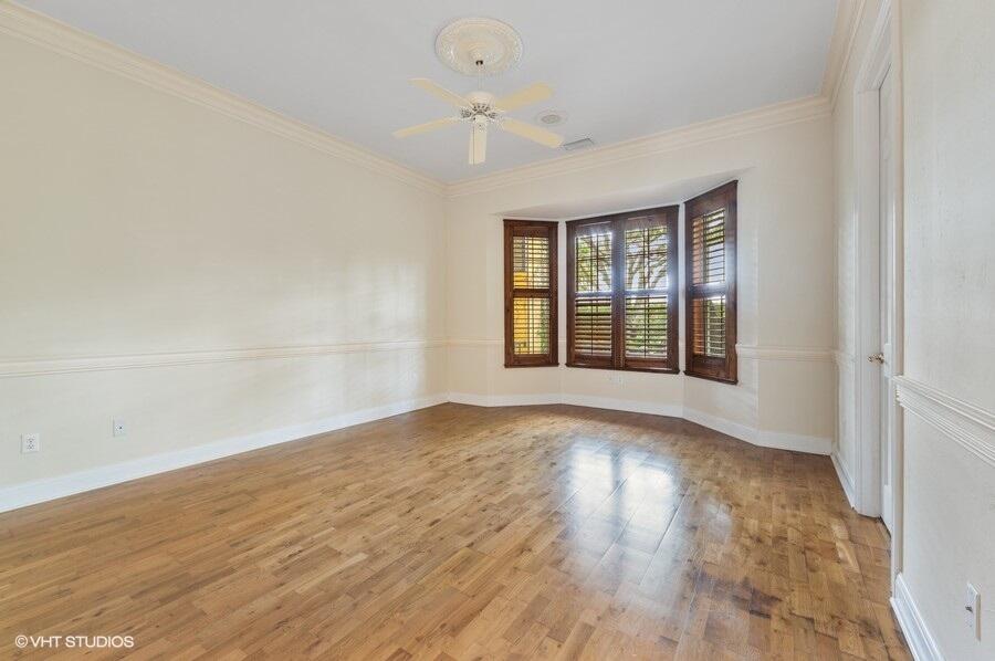 12234 Seaward Drive W