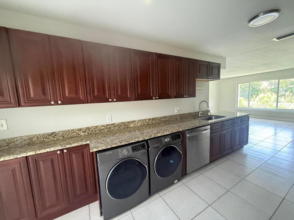 11518 Landing Place B4