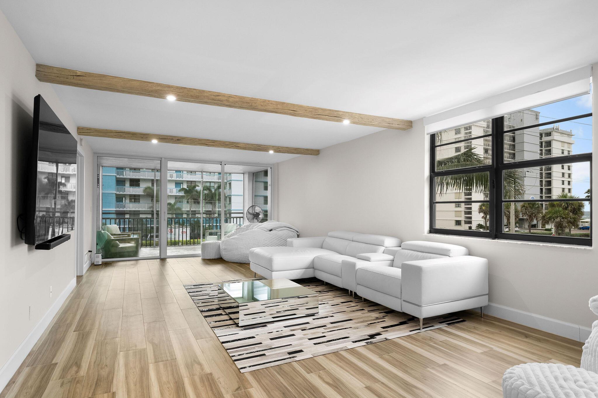 911 Ocean Drive 201