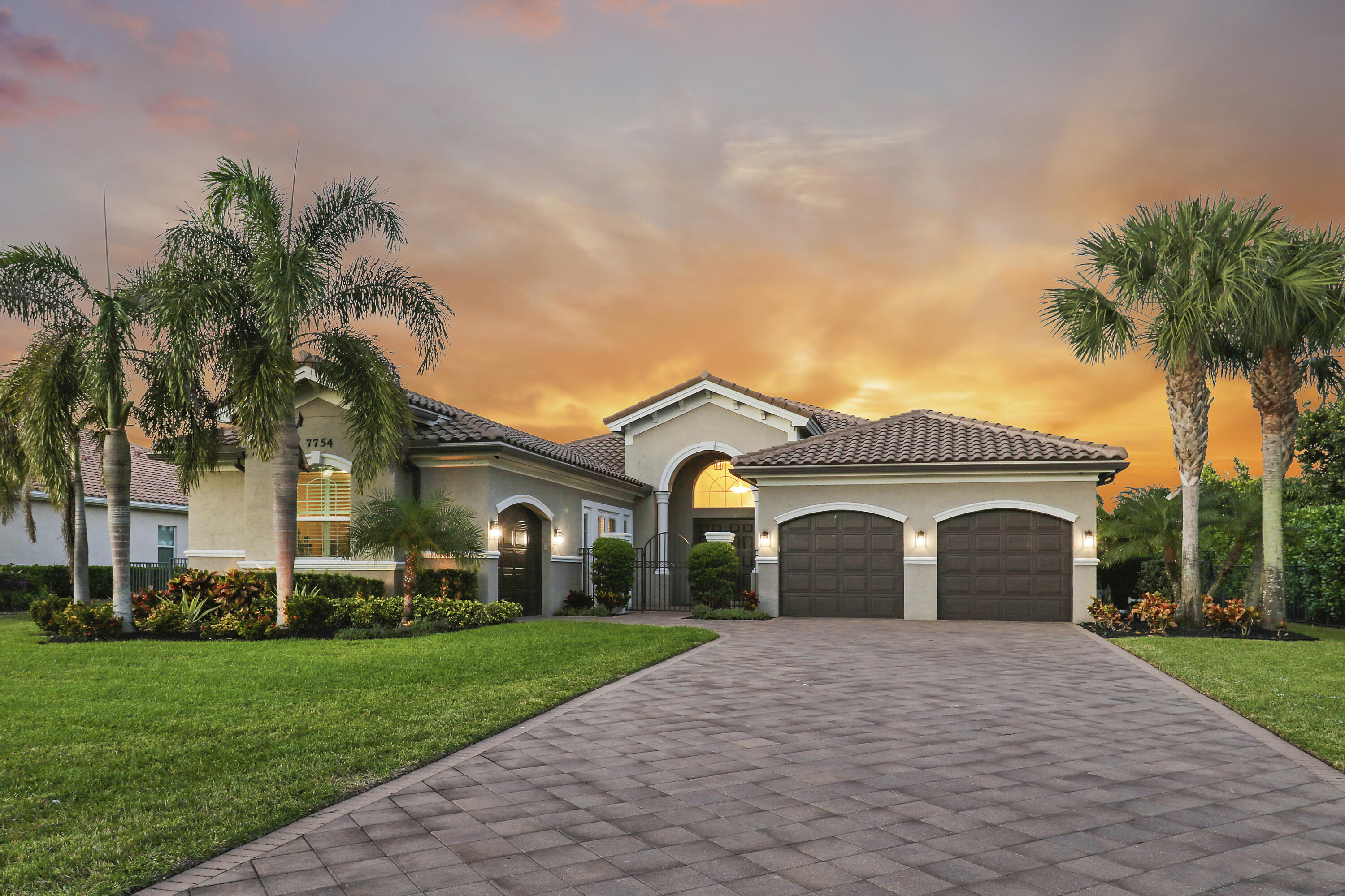 7754 Maywood Crest Drive, West Palm Beach