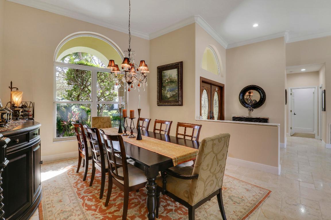 5213 Desert Vixen Road