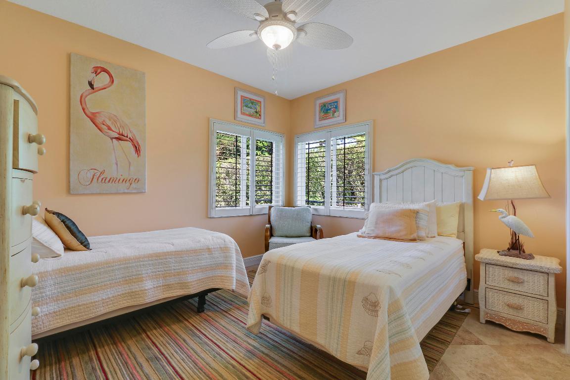 5213 Desert Vixen Road