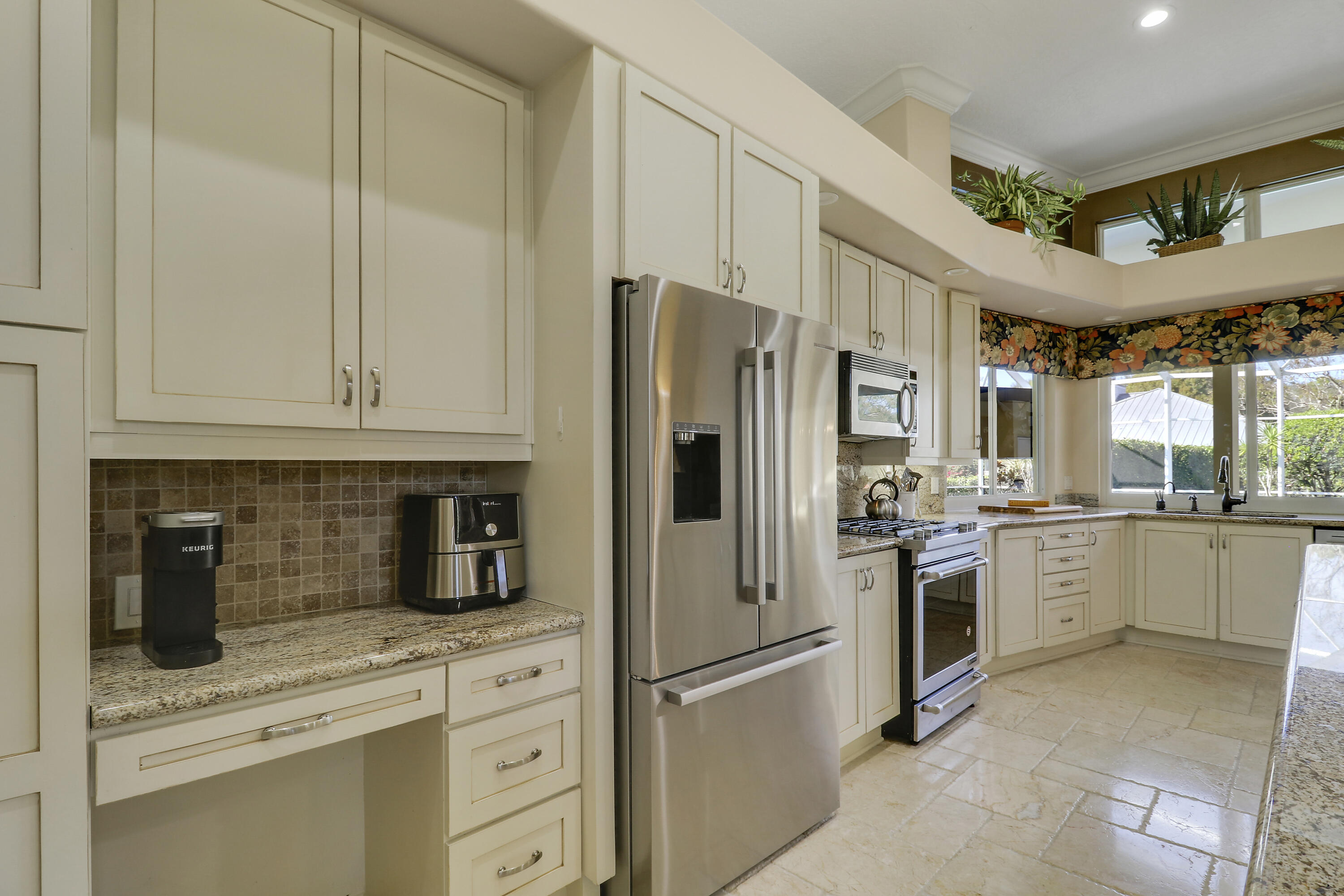 5213 Desert Vixen Road