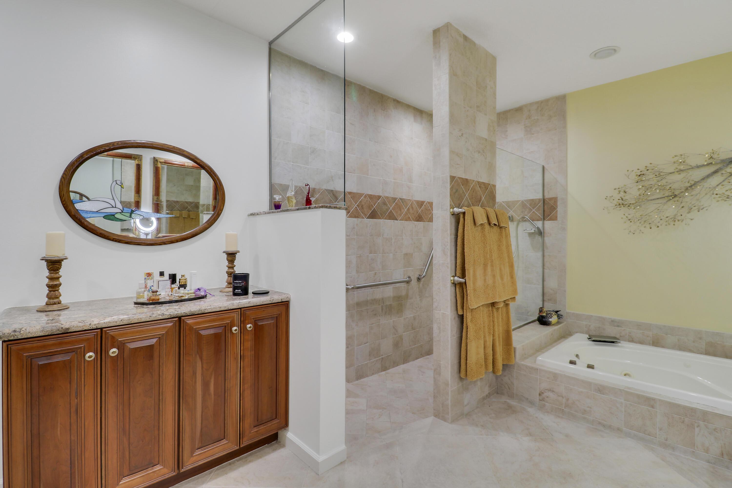 5213 Desert Vixen Road