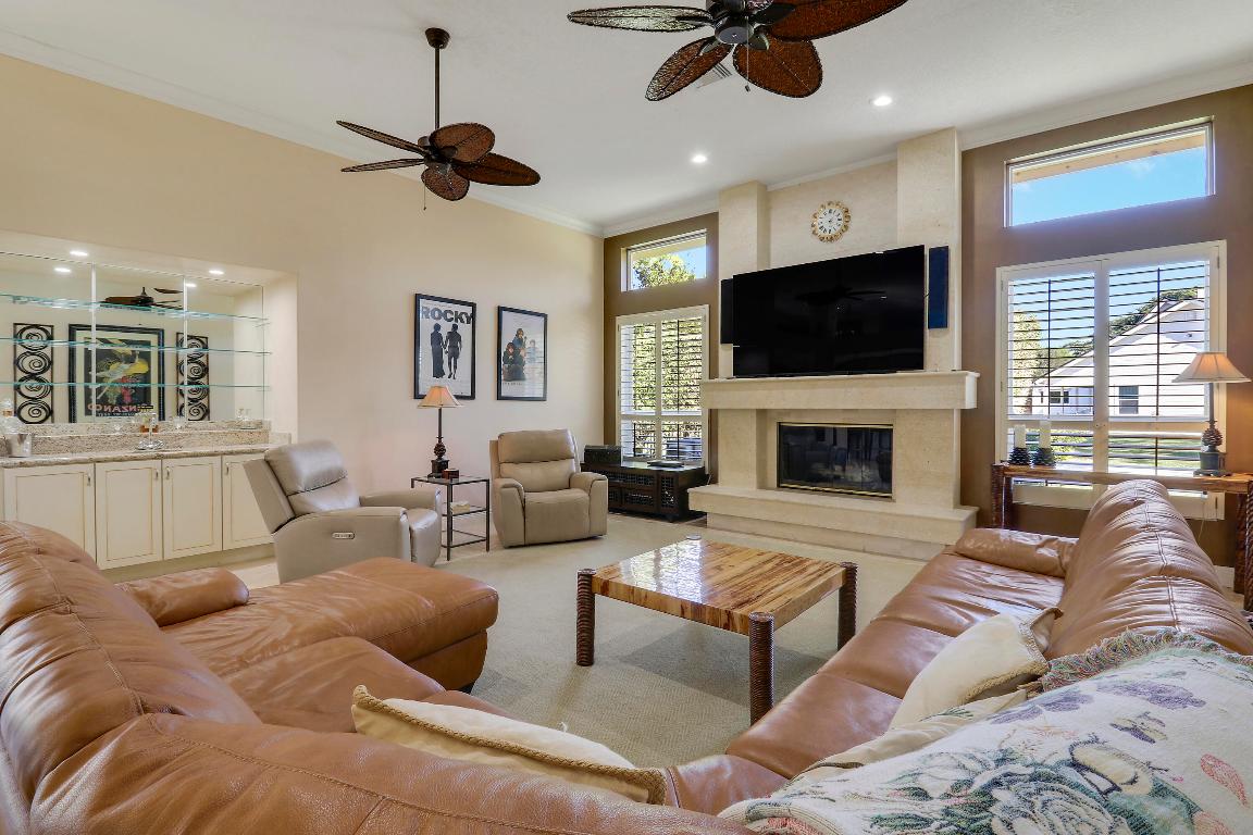 5213 Desert Vixen Road