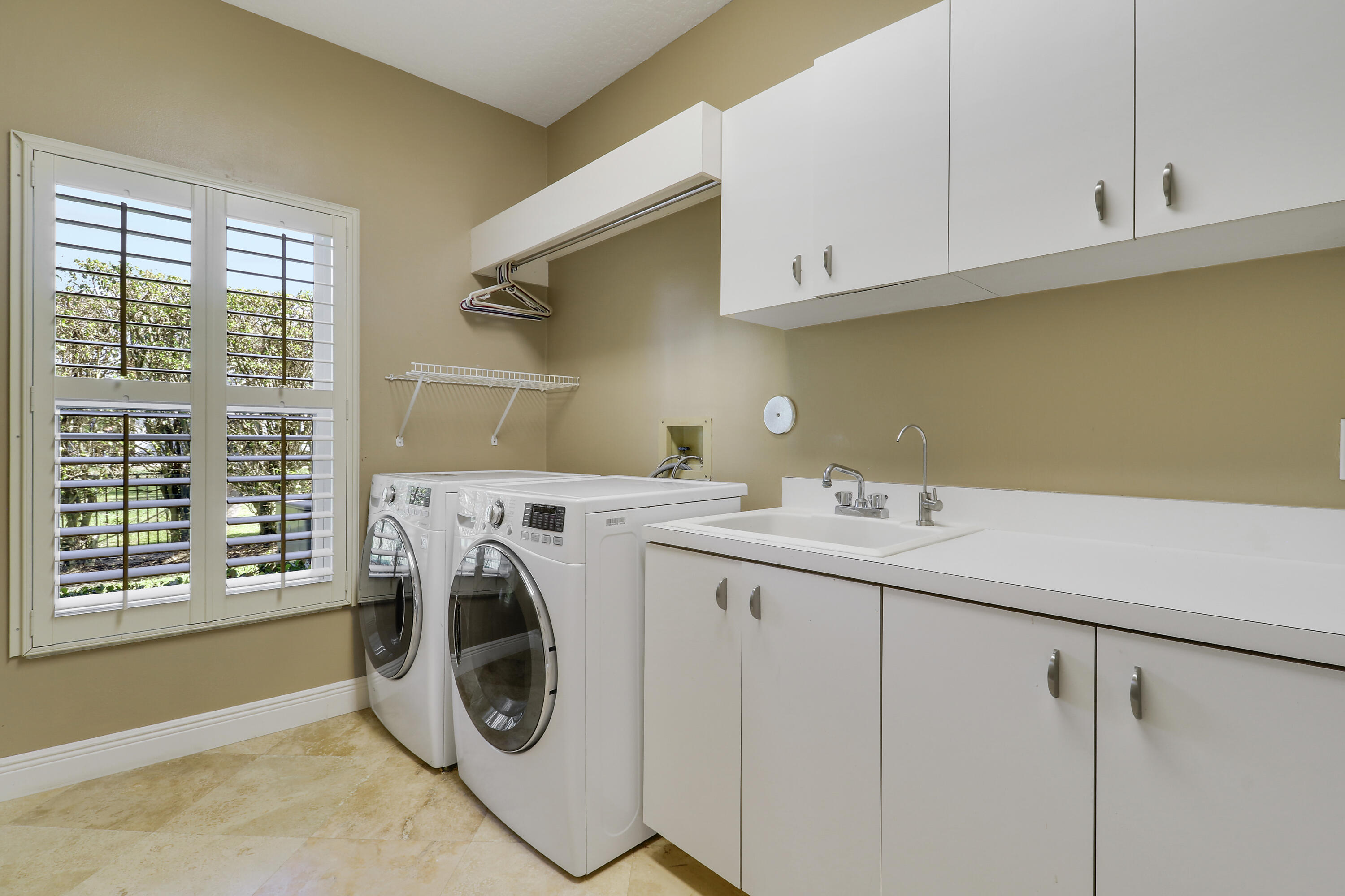 5213 Desert Vixen Road