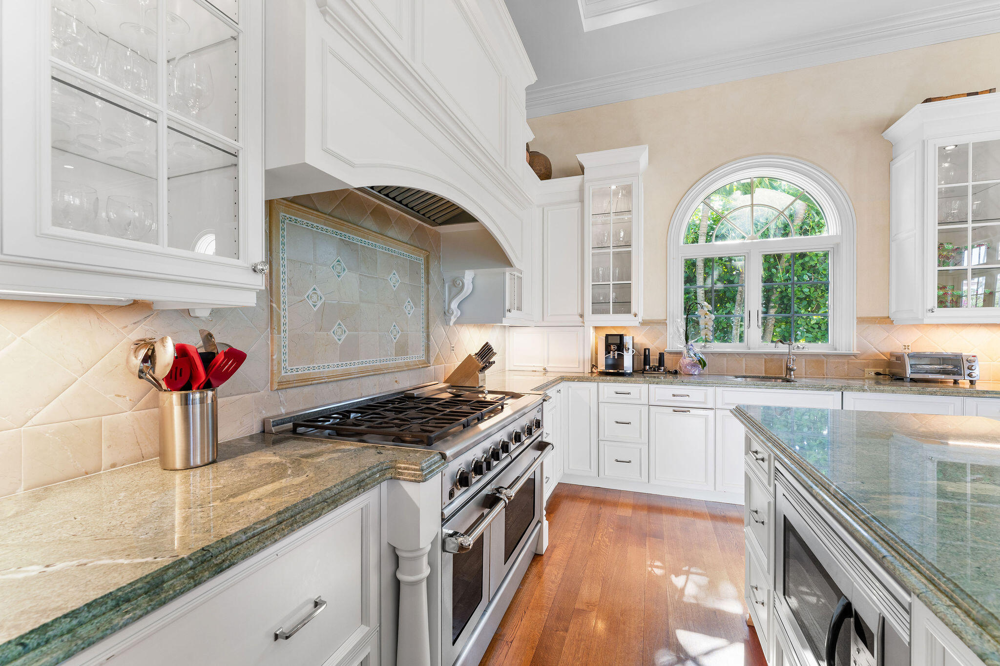 1155 Lake House Drive